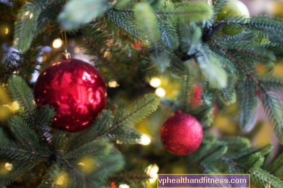 Toxinas en bolas navideñas. Pueden causar alteraciones hormonales.