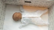 Zakaj dojenčki na Finskem spijo v kartonskih škatlah