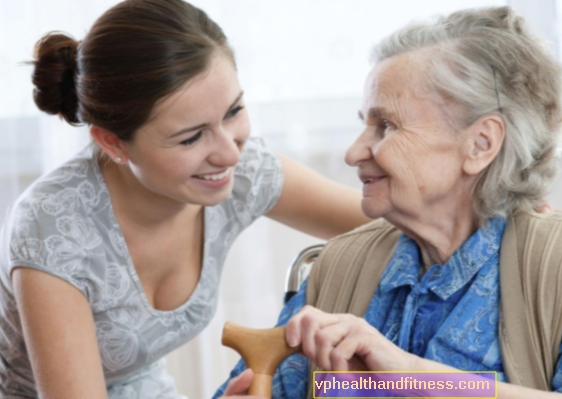 Ser etter en eldre person: hvordan snakke med eldre foreldre?