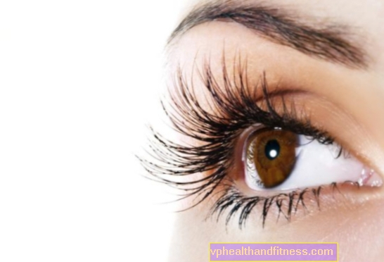 Falska ögonfransar som de riktiga - ögonfransförlängningar i en skönhetssalong