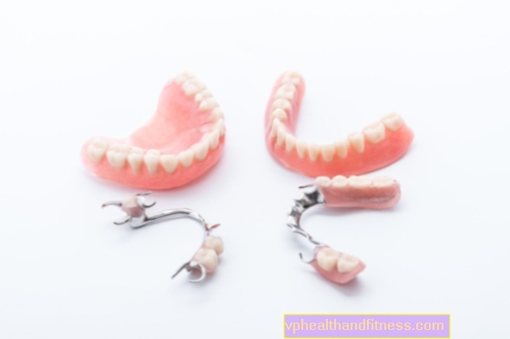 7 tipů pro péči o zubní protézy